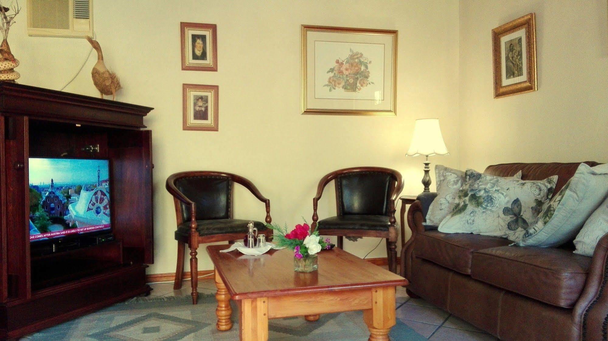 Saxe-Coburg Lodge Prince Albert Esterno foto